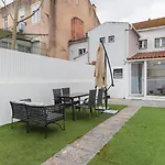 公寓 With Patio By Lovelystay
