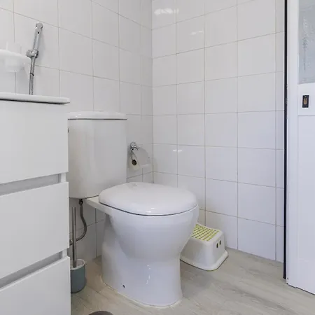 With Patio By Lovelystay Apartament Lizbona